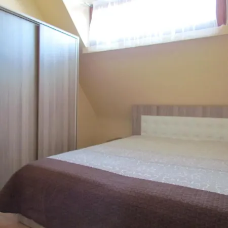 за гости Dolce Apartment