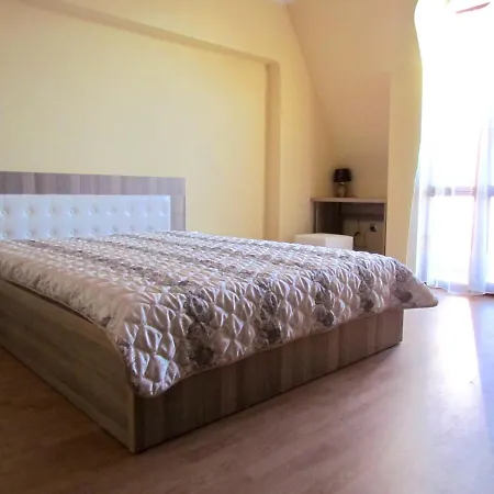 за гости Dolce Appartement Matsakurovo